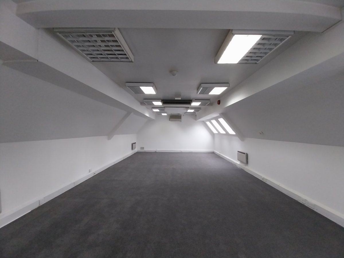 Office in Sevenoaks - photo 2
