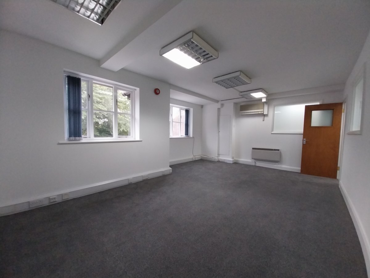 Office in Sevenoaks - photo 4