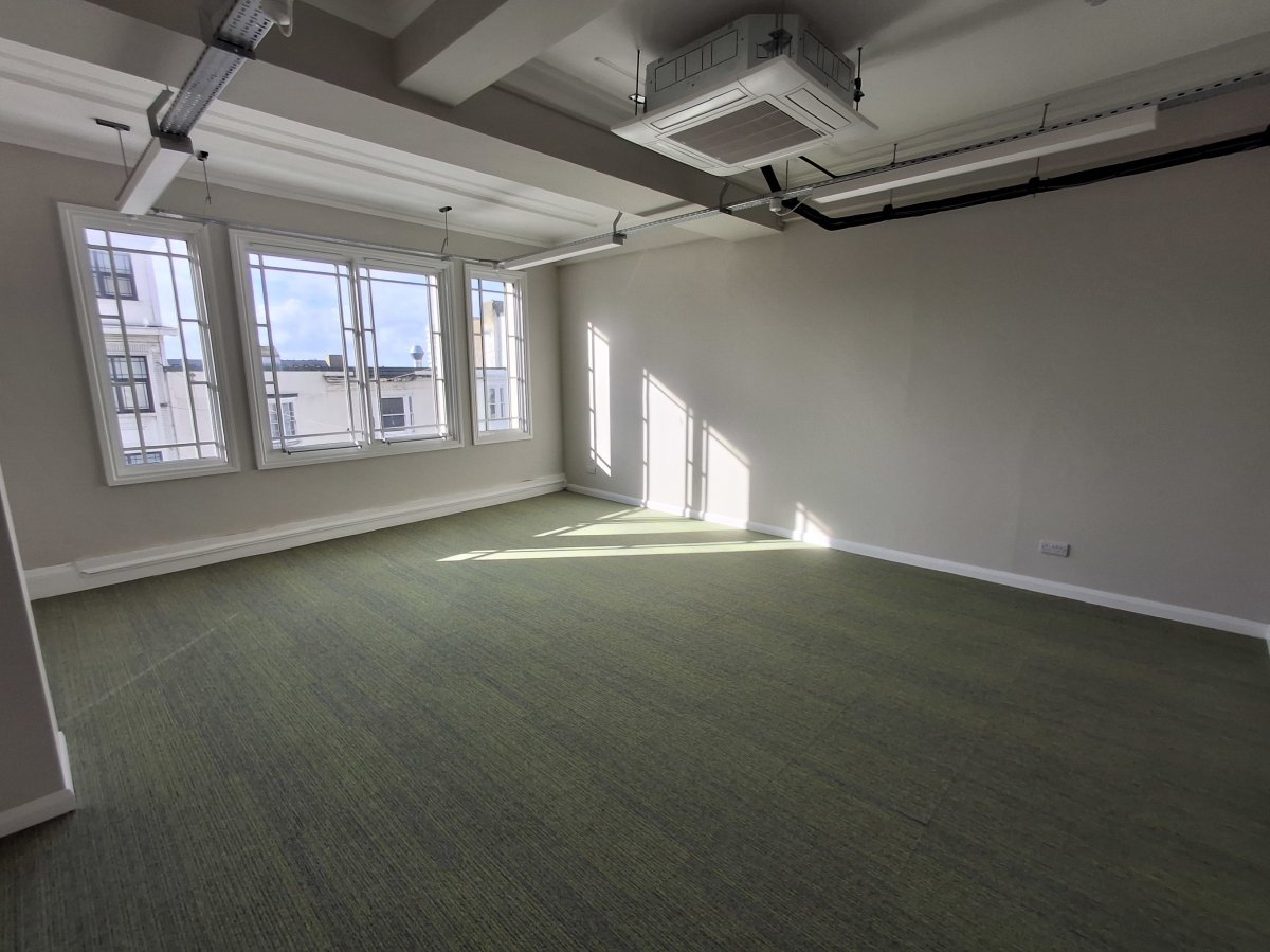 Office in Brighton - photo 4