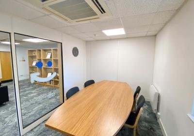 Office in Westerham - photo 3
