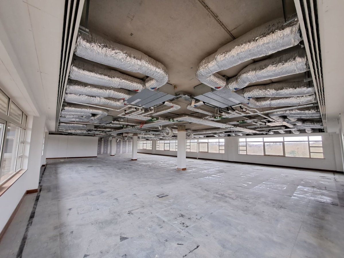 Office in Artington - photo 3