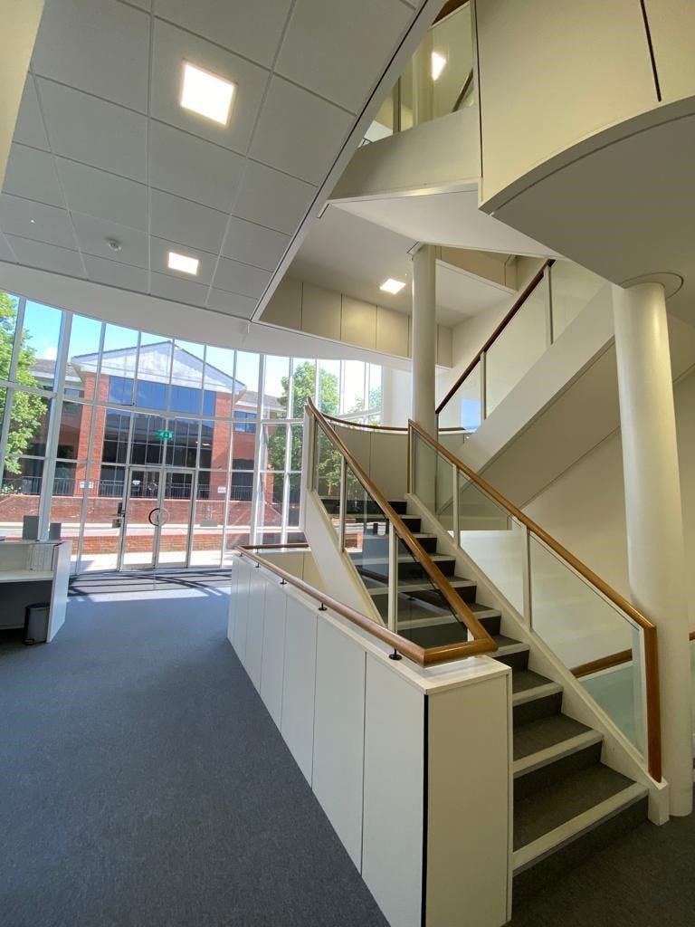 Office in Dorking - photo 2