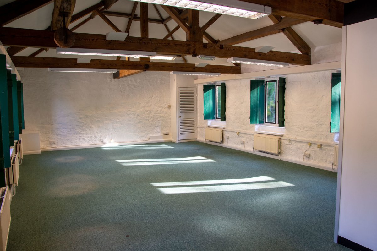 Office in Cromford - photo 2