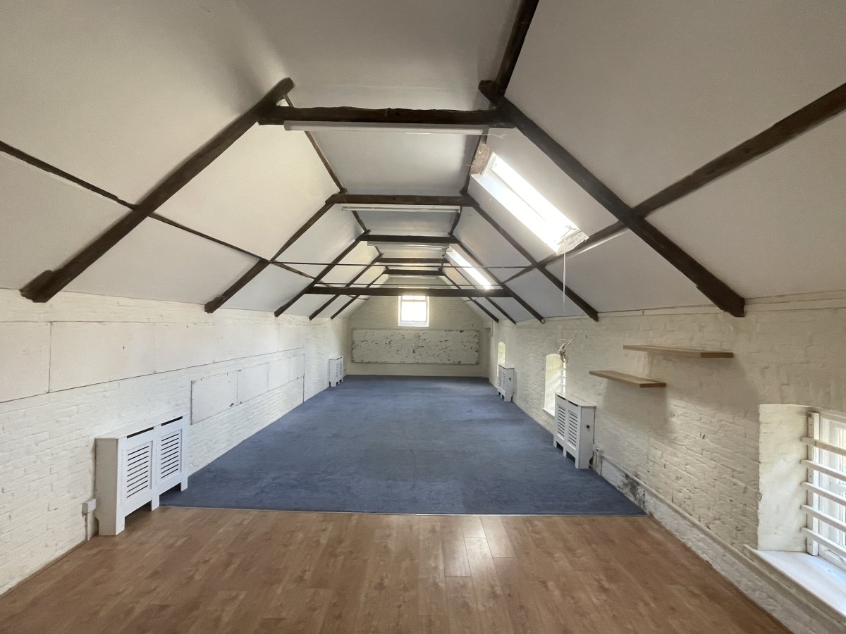 Office in Charlton - photo 3