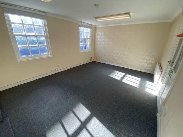 Office in Huntingdon - photo 3