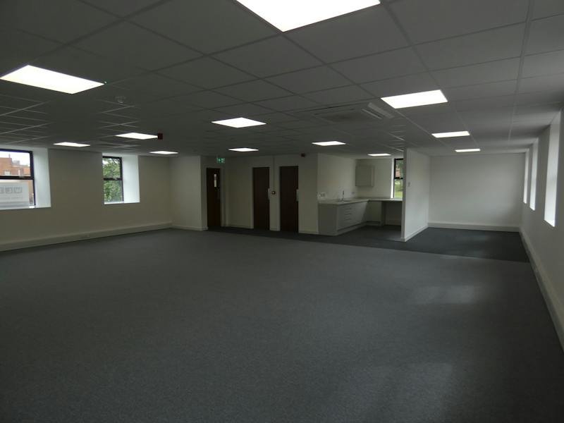 Office in Dudley - photo 2