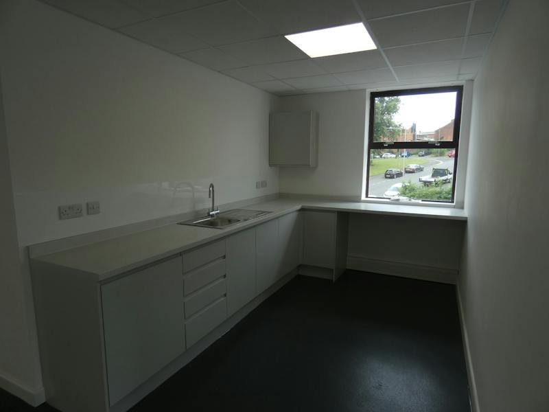 Office in Dudley - photo 4