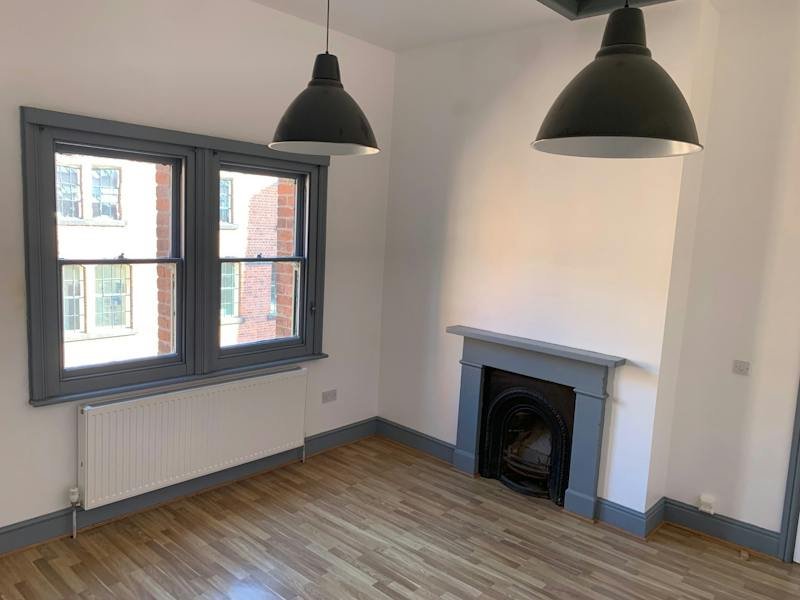 Office in Wolverhampton - photo 3