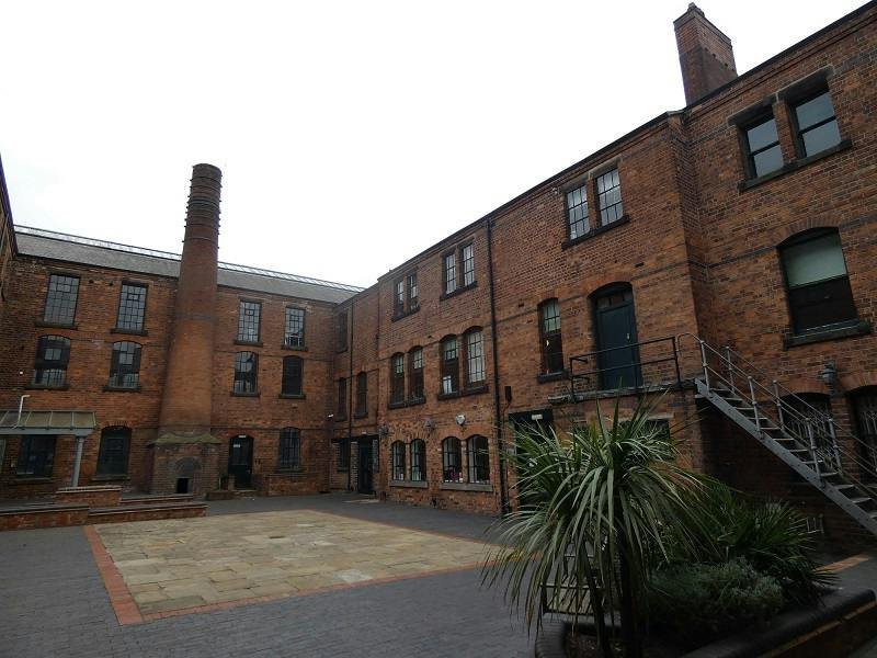 Office in Wolverhampton - photo 2