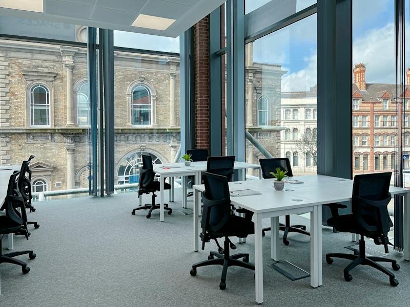 Office in Wolverhampton - photo 3