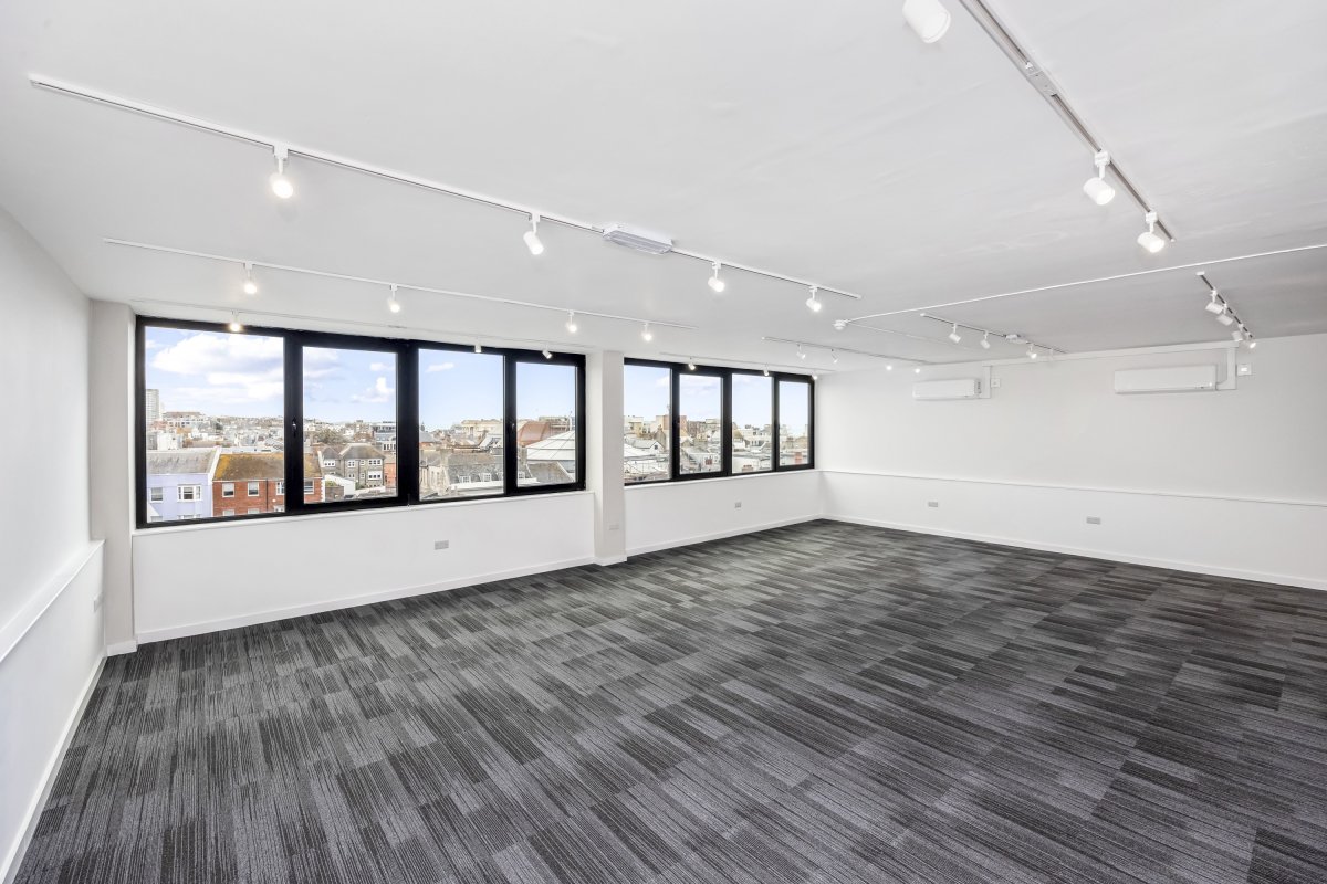 Office in Brighton - photo 4