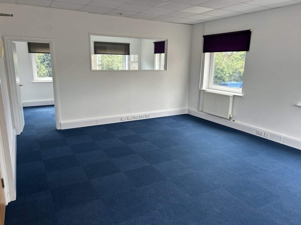 Office in Threemilestone - photo 3