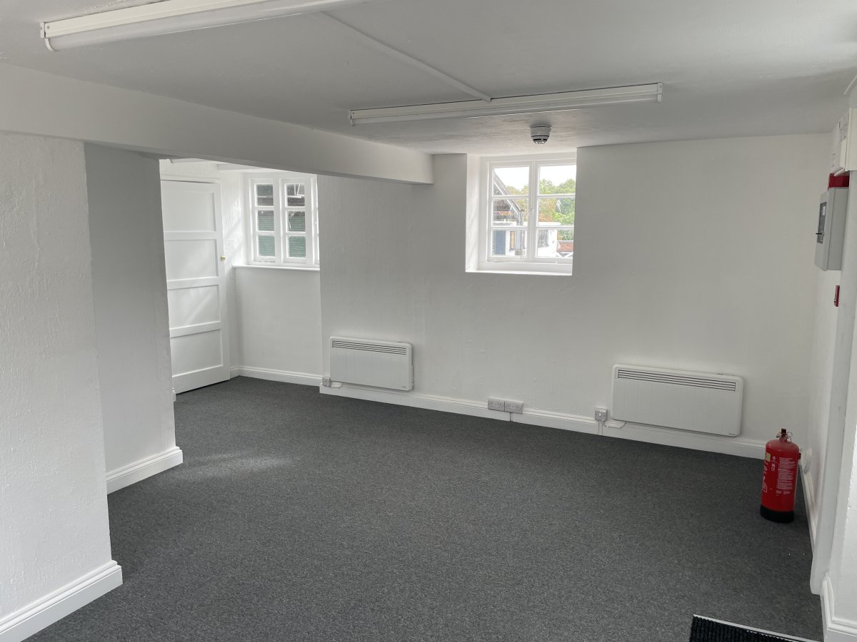 Office in Witney - photo 2