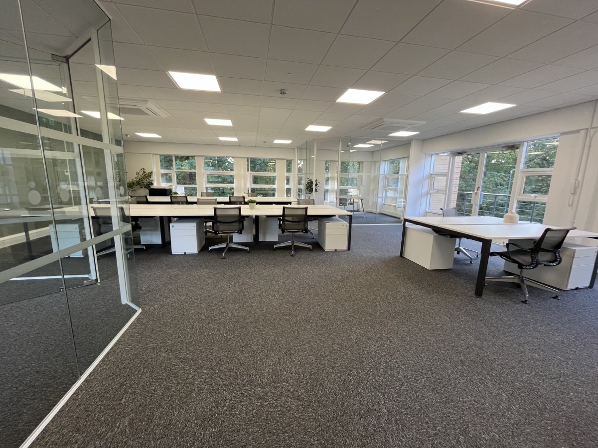 Office in Colchester Business Park - photo 3