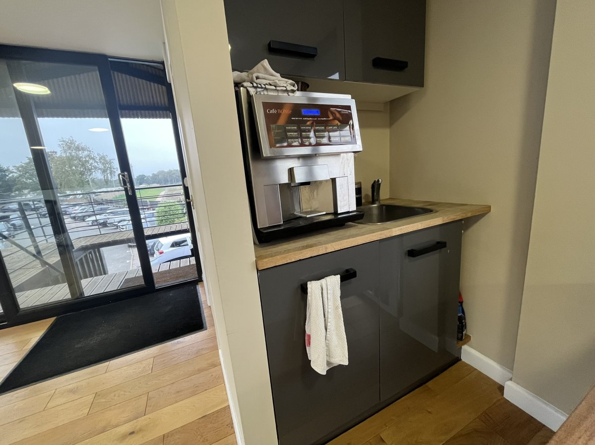 Office in Brightwell - photo 4