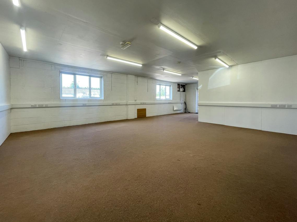 Office in Wimborne - photo 2