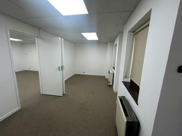 Office in Bedford - photo 3