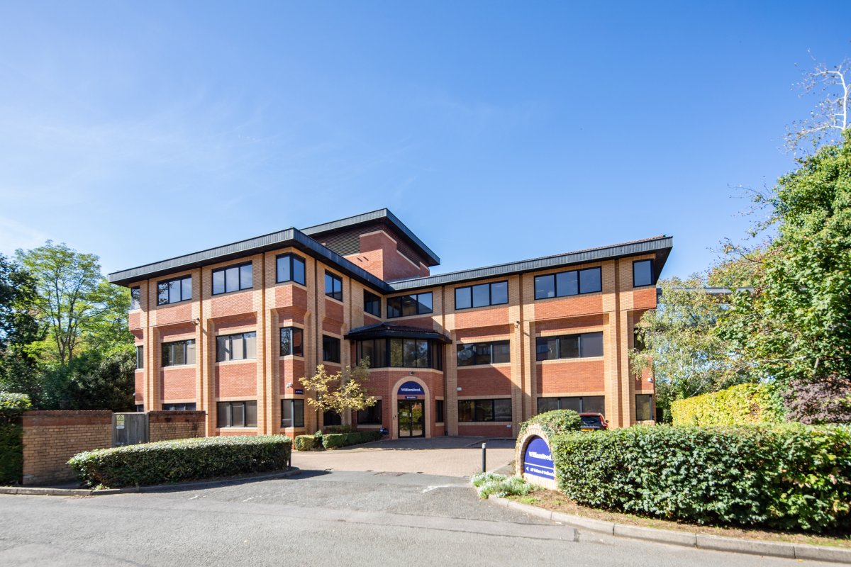 Office in Crawley - photo 4