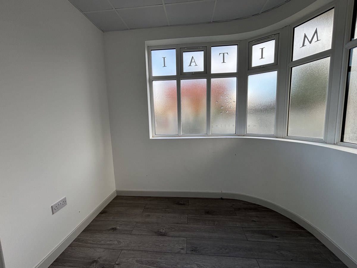 Office in Wigston - photo 4