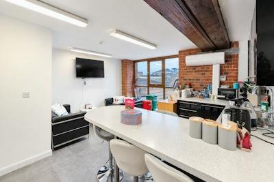 Office in Southampton - photo 3