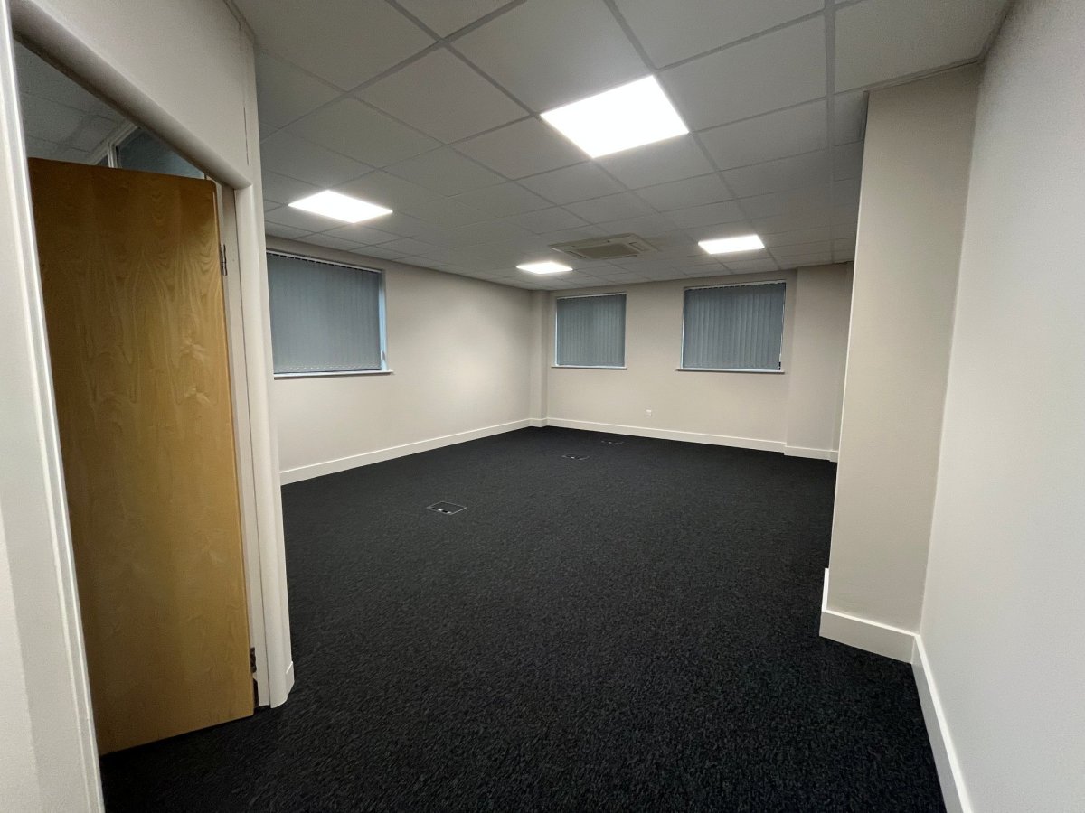 Office in Essex - photo 4