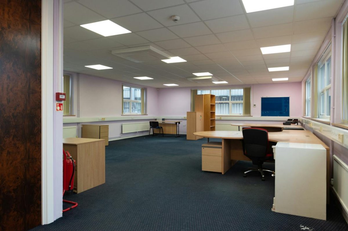 Office in Poole - photo 2