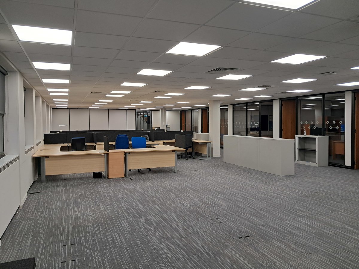Office in Reigate - photo 2