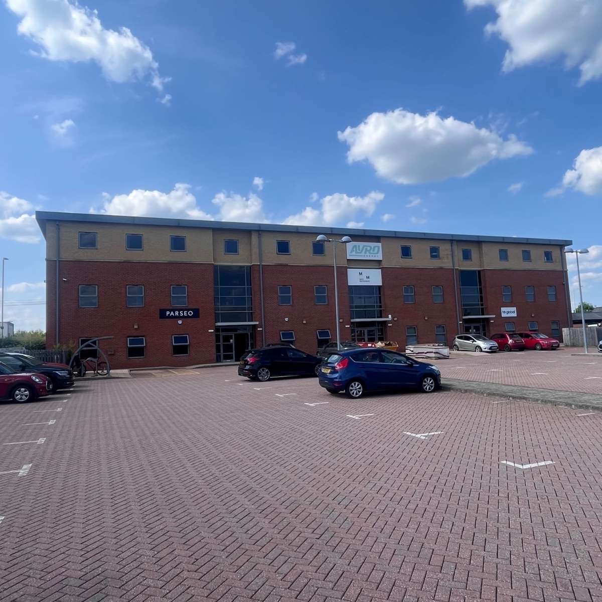 Commercial Units to let Nuneaton Boxpod