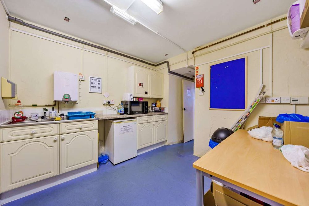 Office in Redruth - photo 4