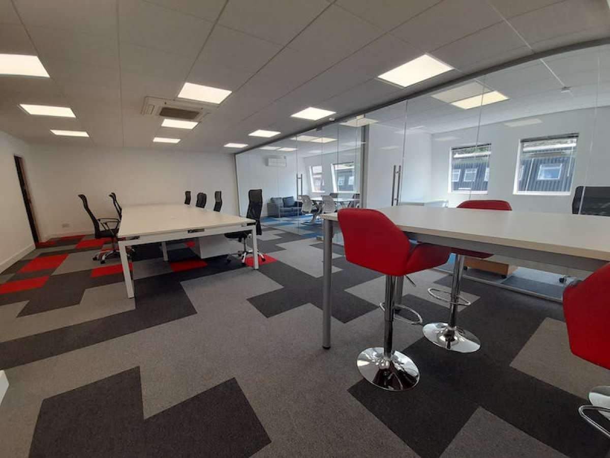 Commercial Units to let Tadley Boxpod