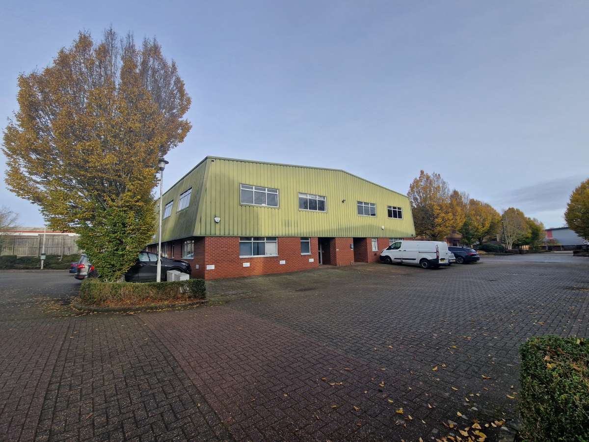 Commercial Units to let Corsham Boxpod