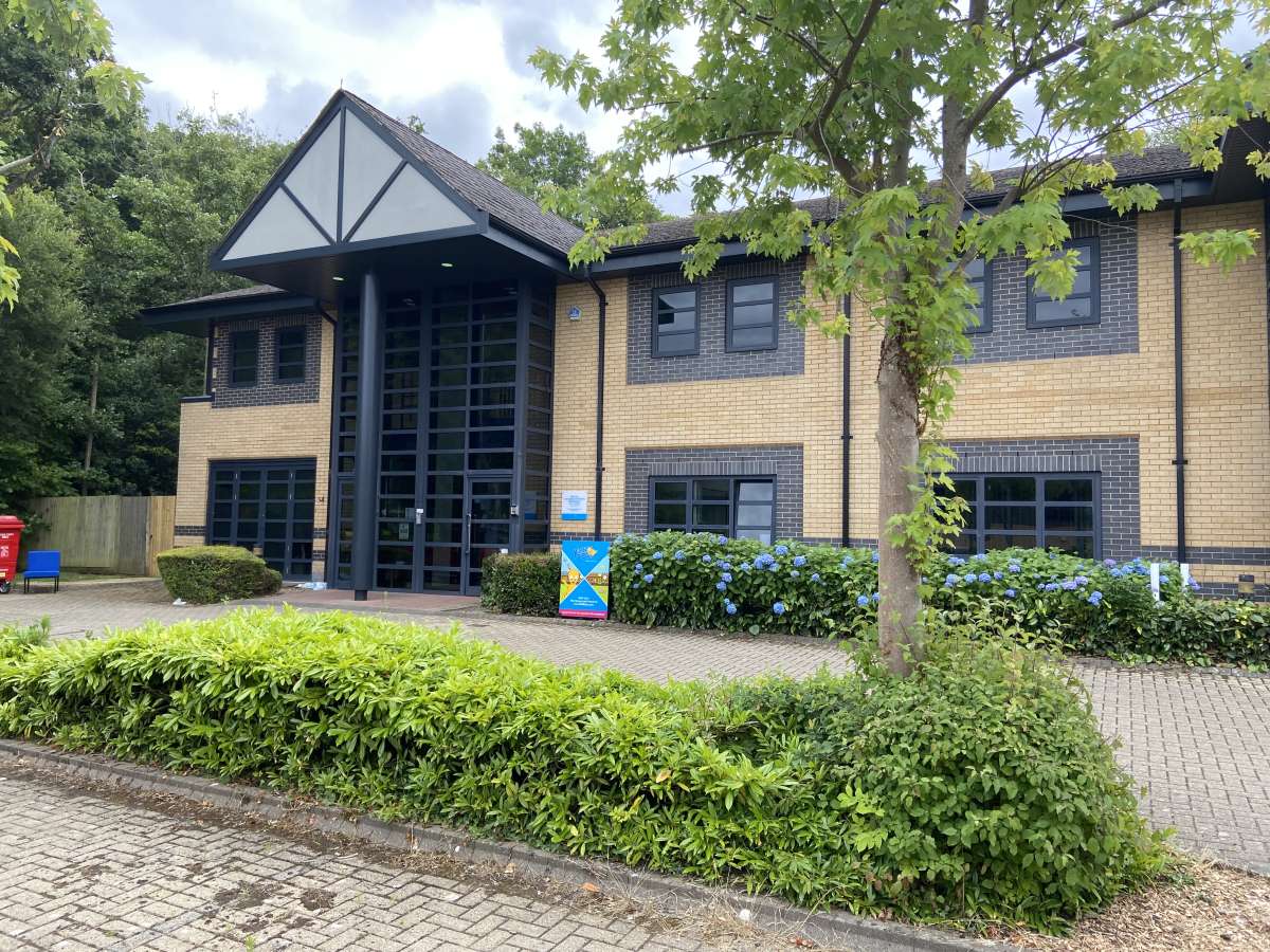 Commercial Units to let Fareham Boxpod