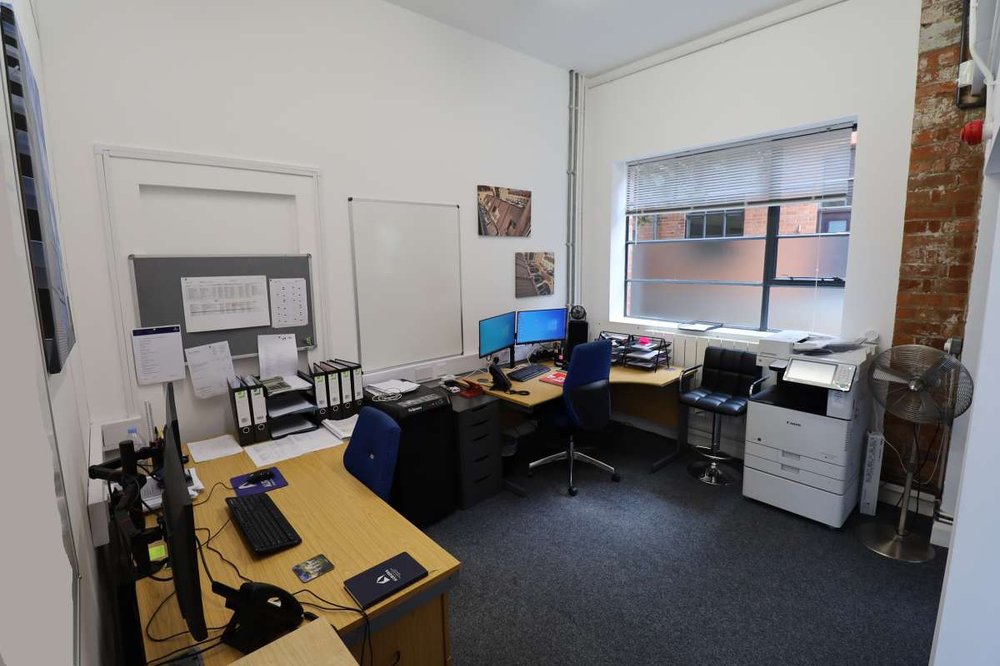 Office in Hinckley - photo 3