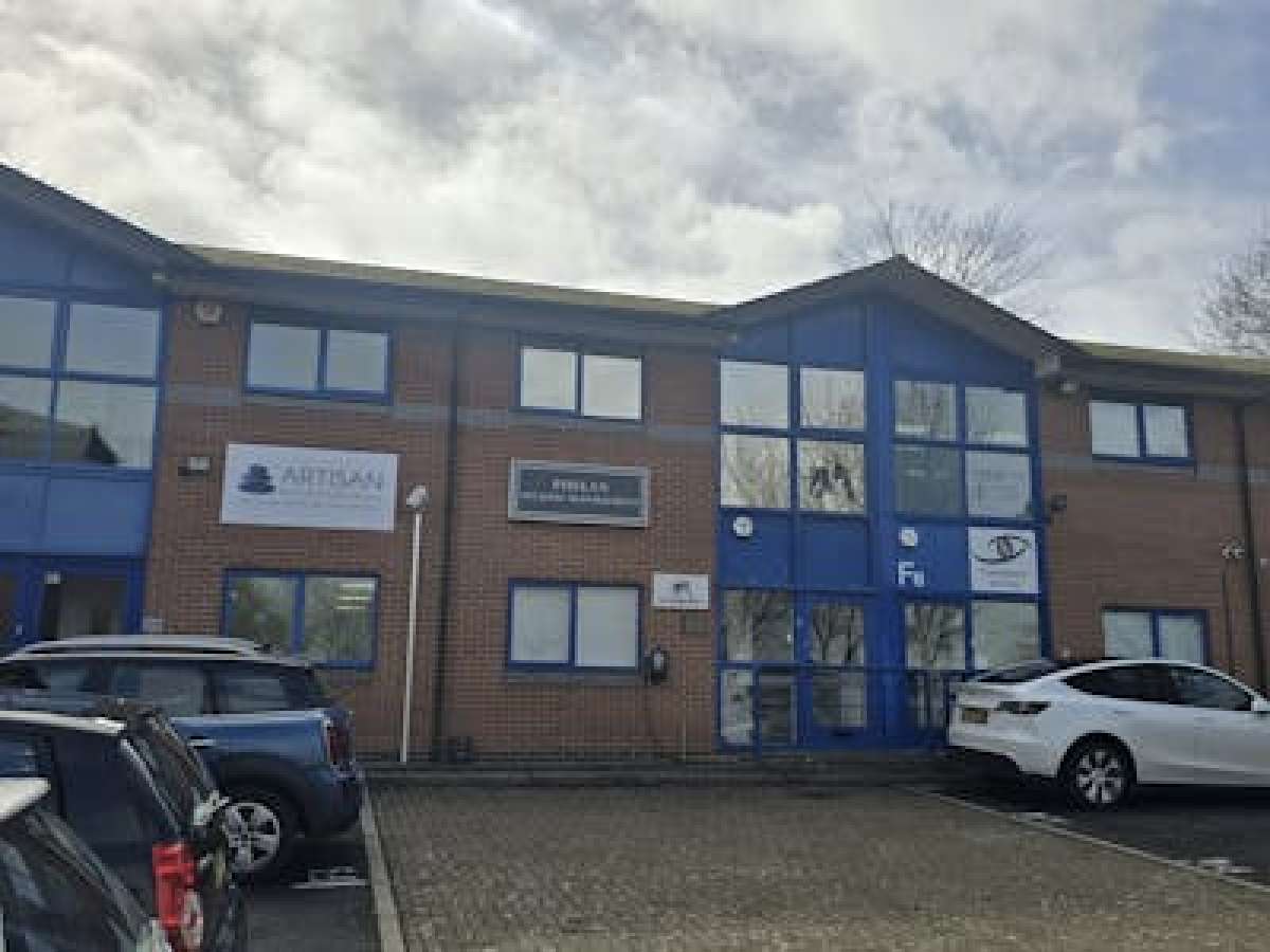 Commercial Units to let Fareham Boxpod