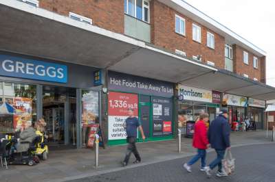 Retail/Shop in Scunthorpe - photo 2