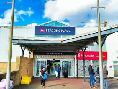 Retail/Shop in Merthyr Tydfil - photo 3