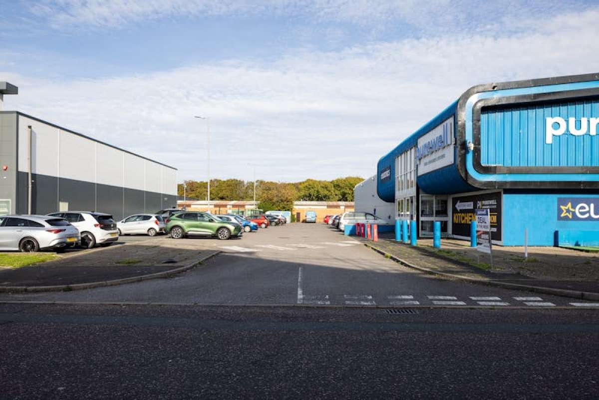 Retail/Shop in Christchurch - photo 4