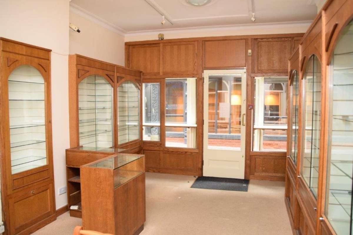 Retail/Shop in Ipswich - photo 3