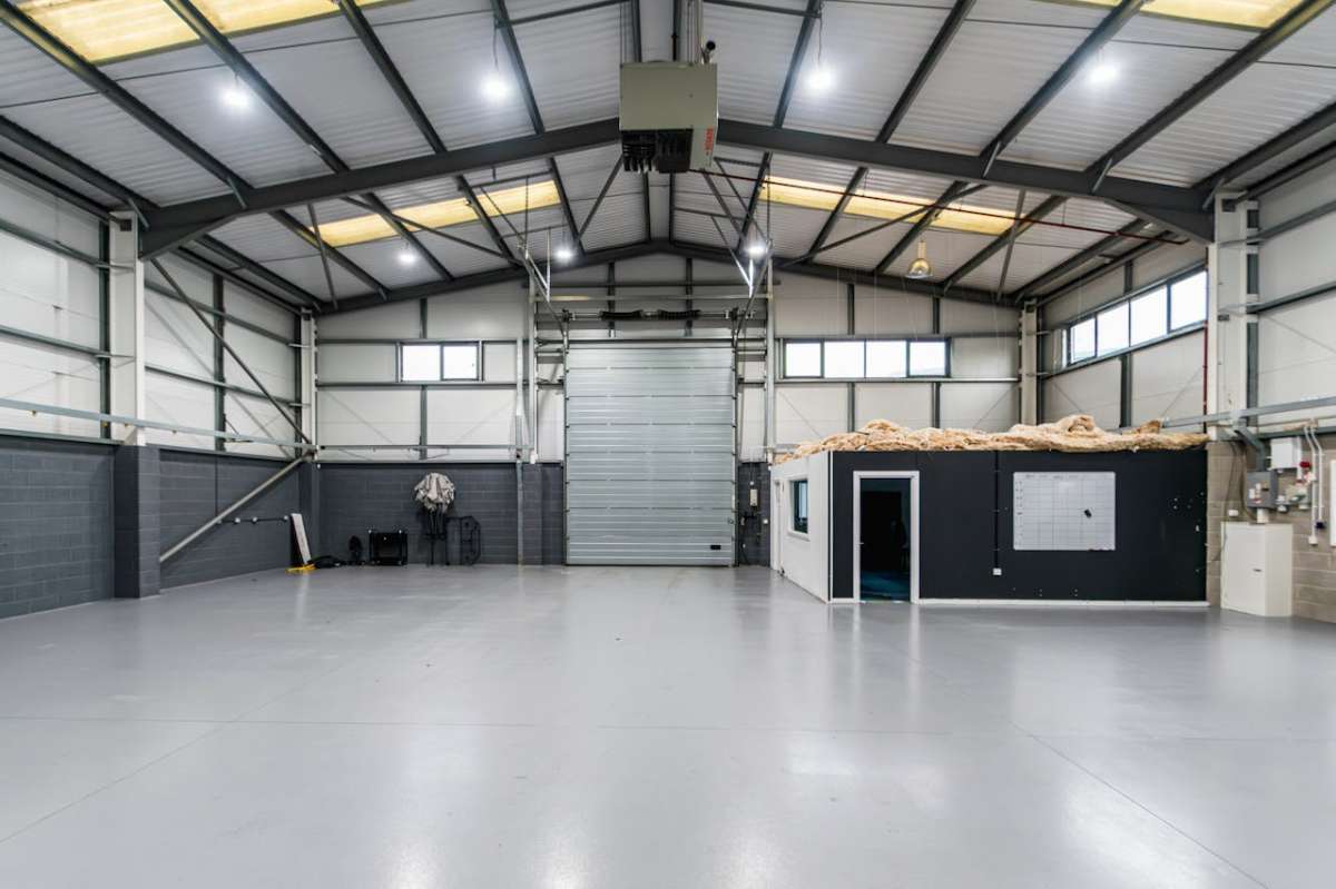 Retail/Shop in Poole - photo 4