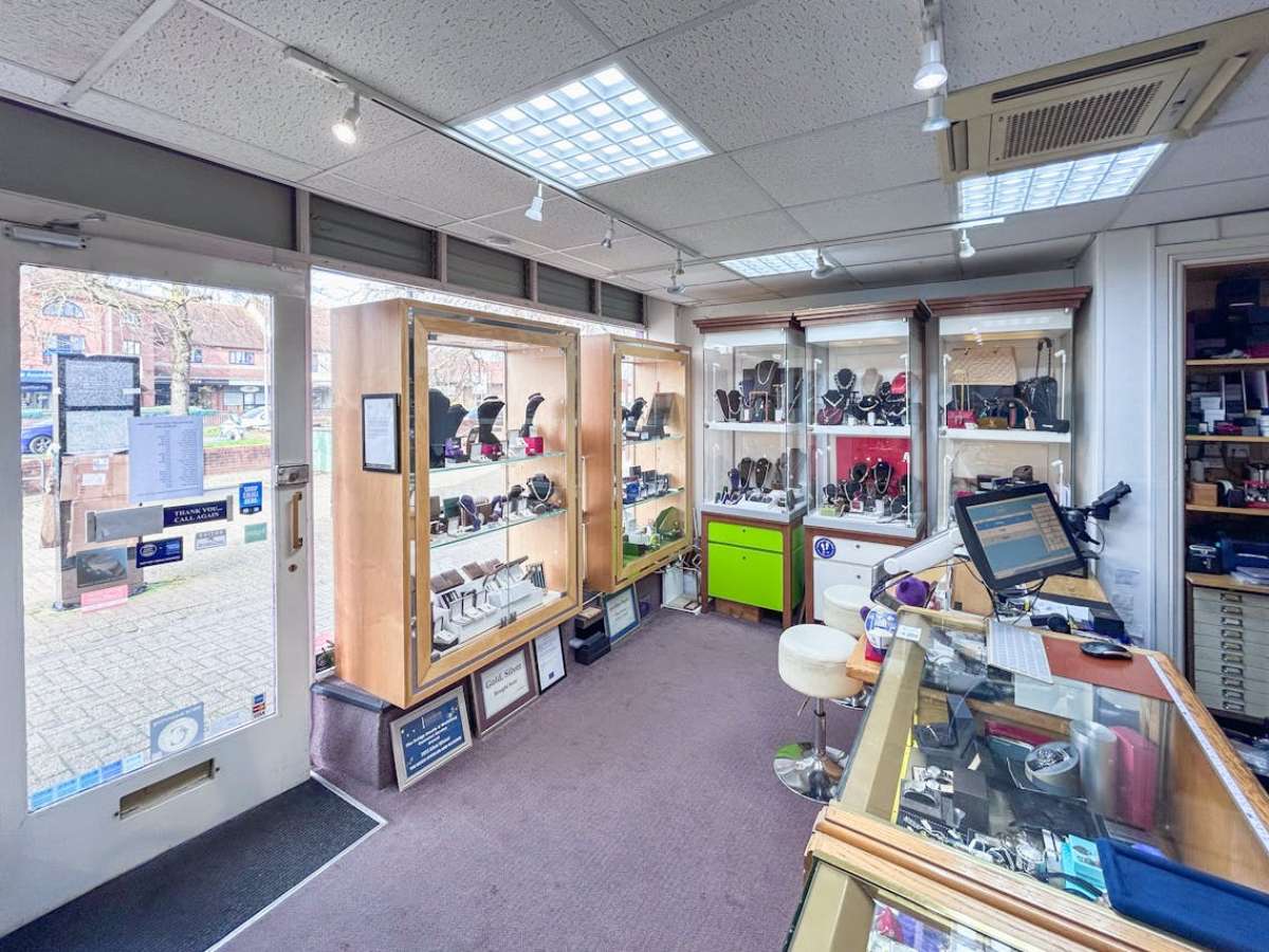 Retail/Shop in Christchurch - photo 2