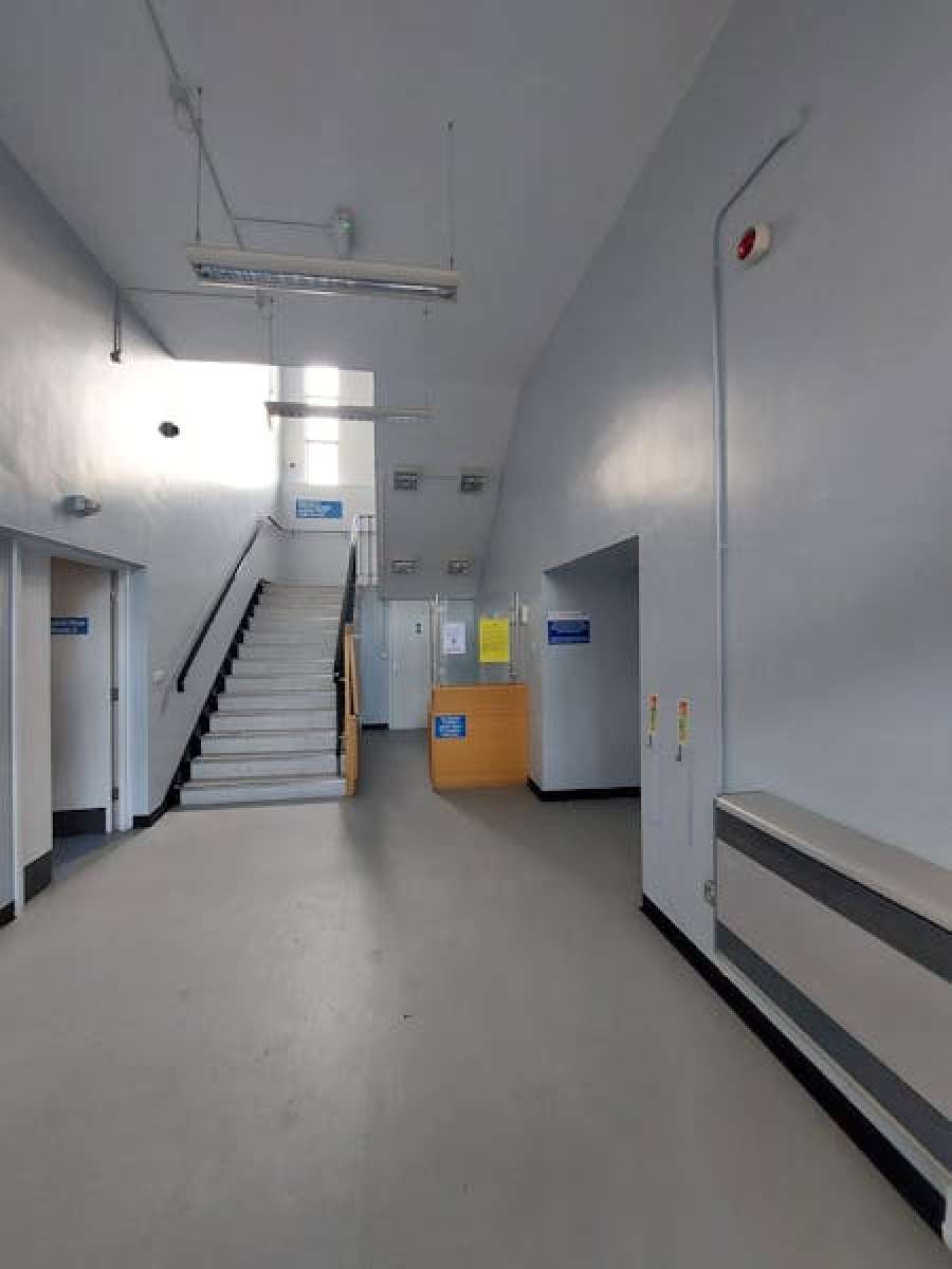 Retail/Shop in Worksop - photo 2