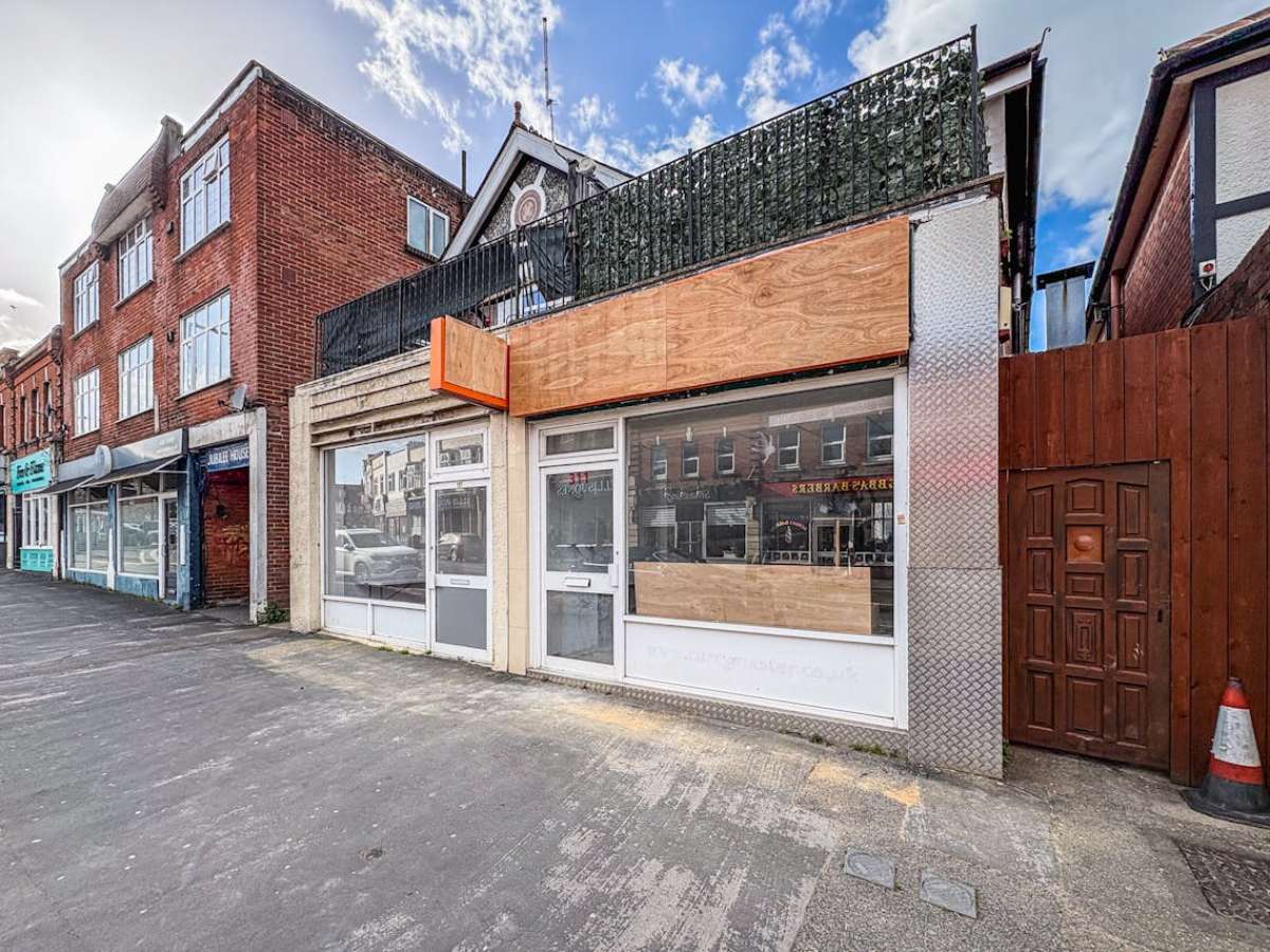 Retail/Shop To Let, Bournemouth