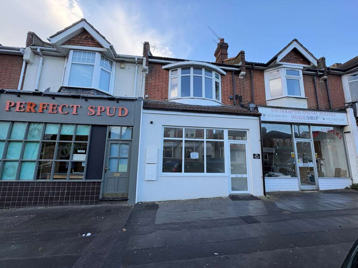 Retail/Shop To Let, Southampton