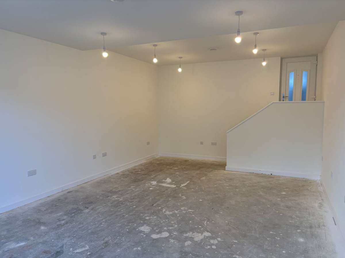 Retail/Shop in Southampton - photo 3