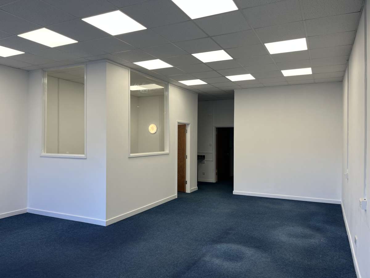 Retail/Shop in Exmouth - photo 2