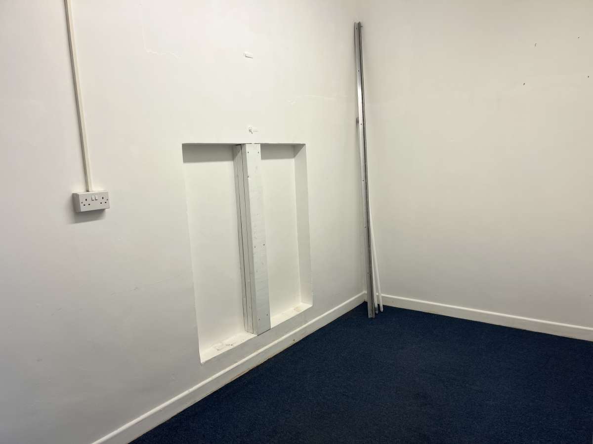 Retail/Shop in Exmouth - photo 4