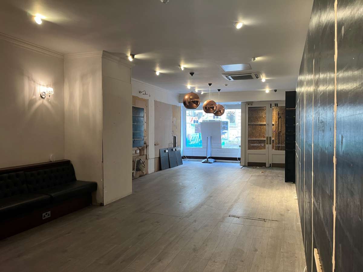 Retail/Shop in Exeter - photo 3