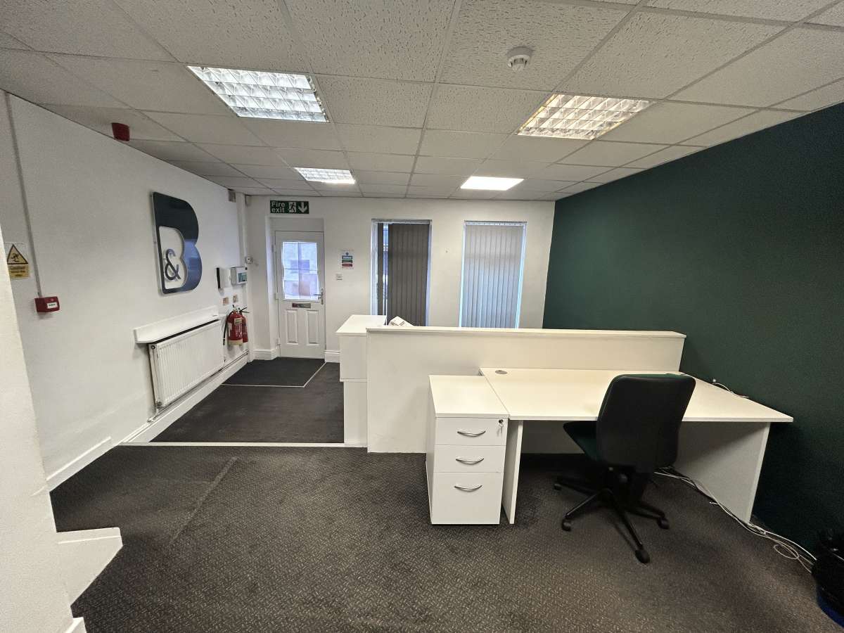 Retail/Shop in Prestwich - photo 3