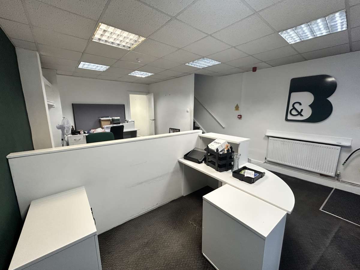 Retail/Shop in Prestwich - photo 4