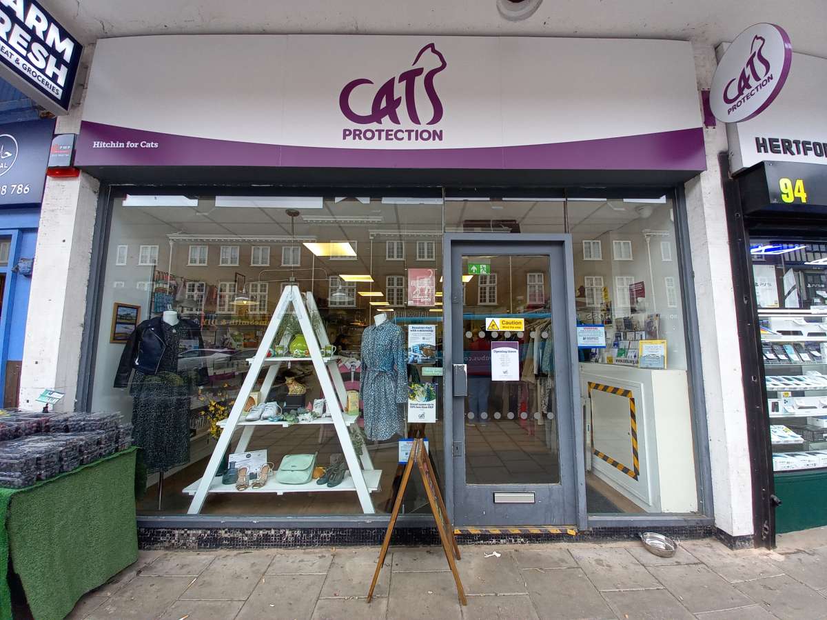 Retail/Shop To Let, Hitchin